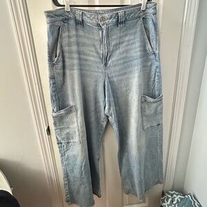 American Eagle Light Blue cargo strech jeans